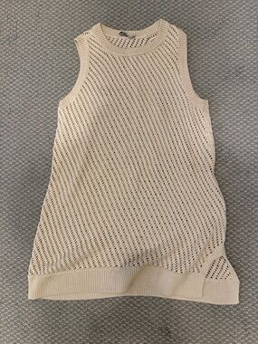 Vince Cream Open-Knit Sweater Vest sz M